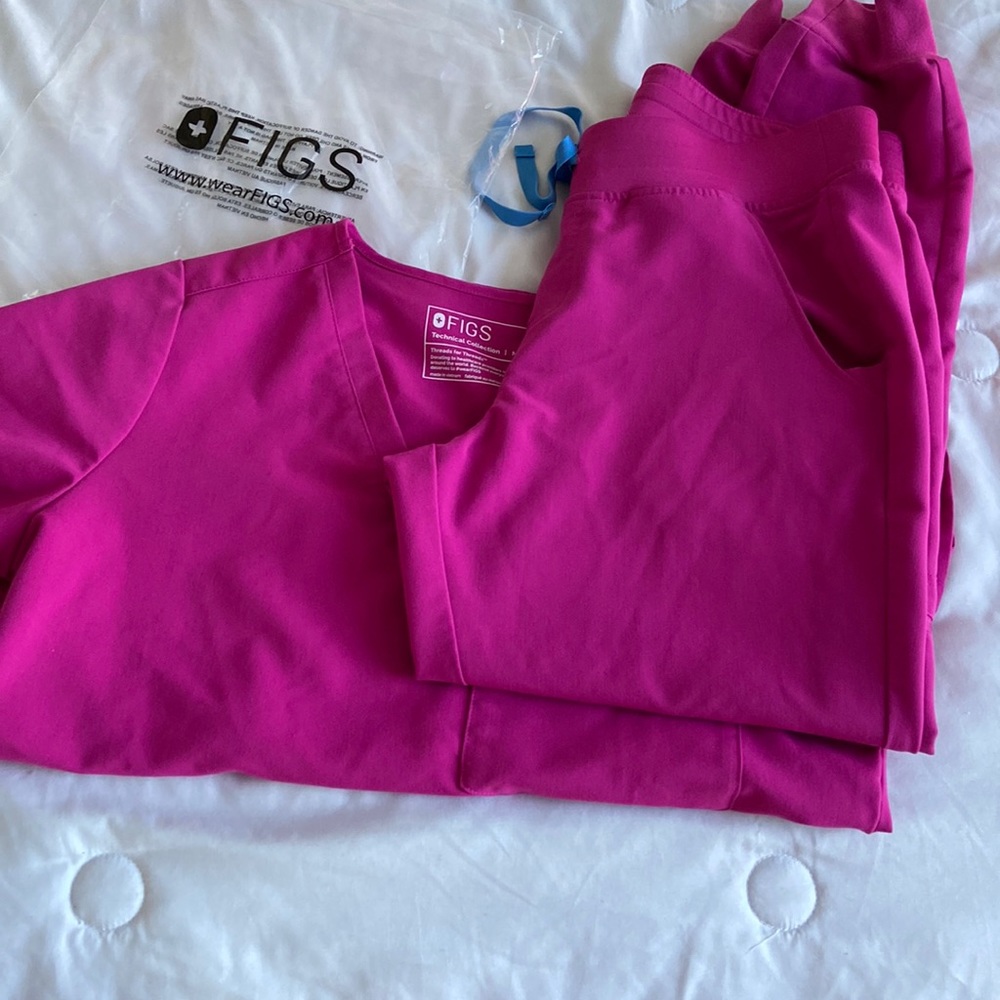 Figs Brand New. Raspberry sorbet set size Medium.